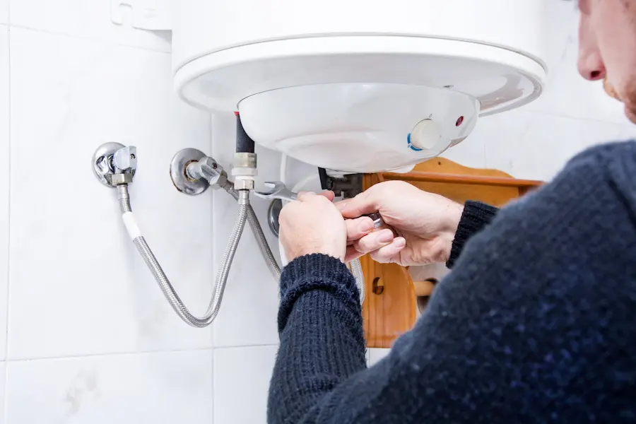 cara memperbaiki water heater yang bocor