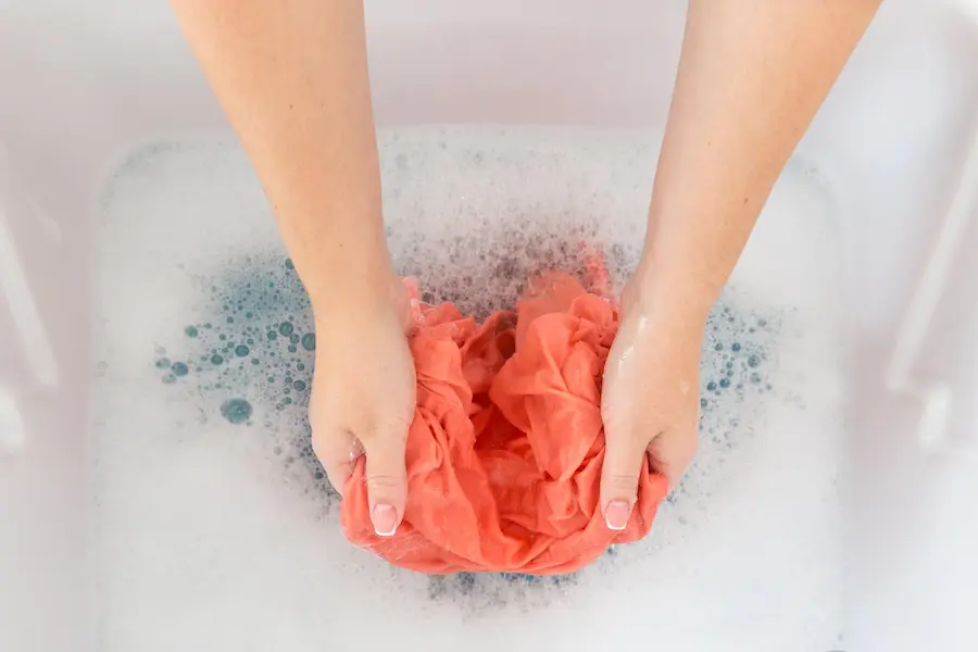 5 Cara Menghilangkan Sablon dengan Air Panas agar Kain Tetap Aman
