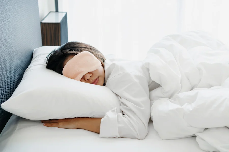 Apa Hubungannya Manfaat Mandi Air Hangat Sebelum Tidur dengan Kualitas Istirahat yang Lebih Nyaman?