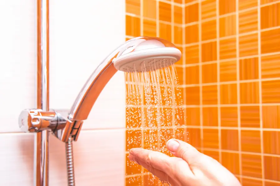 pemanas air listrik untuk kamar mandi