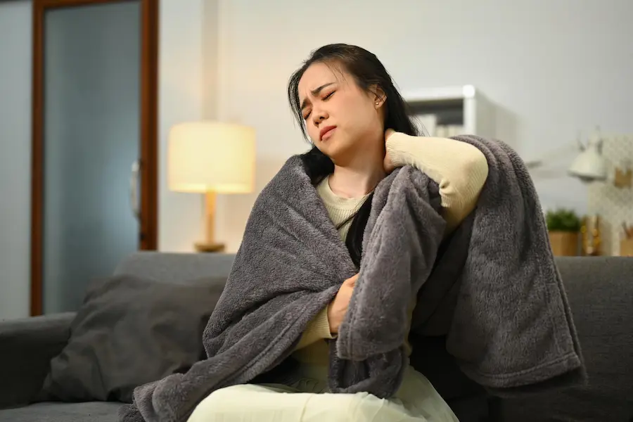 Badan Terasa Dingin dan Pegal? Jangan Panik, Lakukan Ini Dahulu